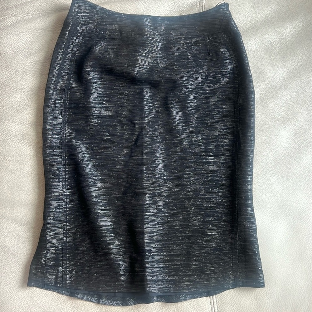 Hilton Hollis chic skirt with fabric imported from Italy size 2